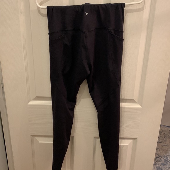 Old Navy Elevate 7/8 length maternity legging - black - size S - Picture 3 of 5
